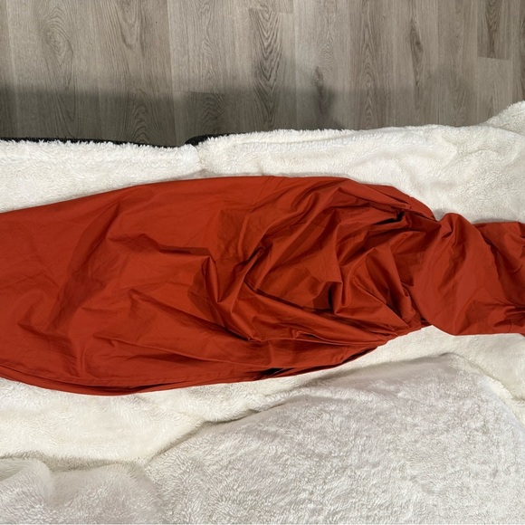 Elegant Red Evening Dress - Picture 9 of 9